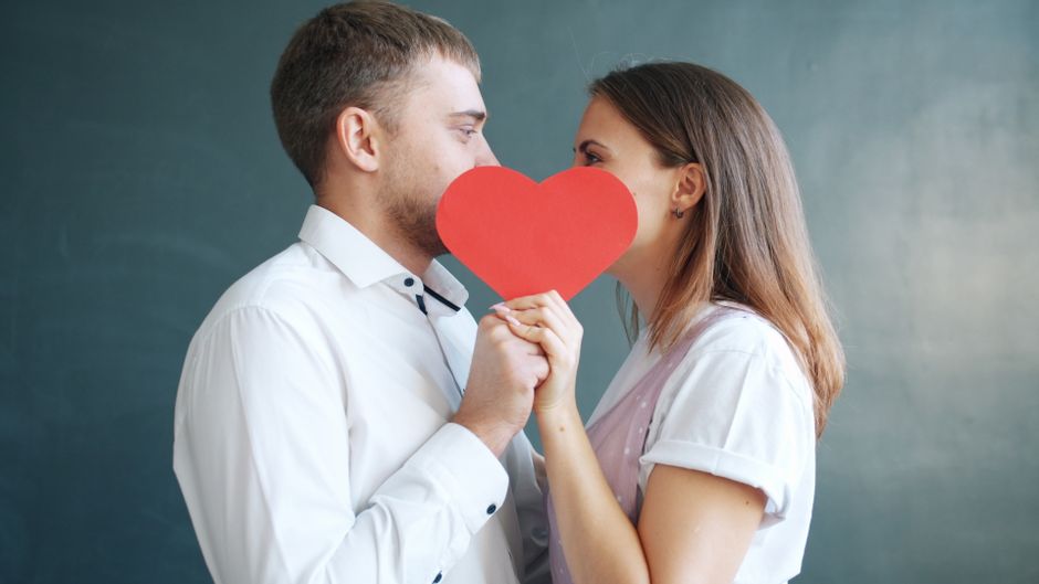 # Sex în trei