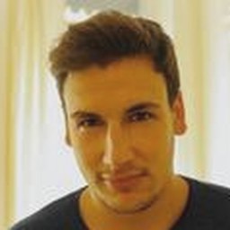 doi_curiosi_bucuresti